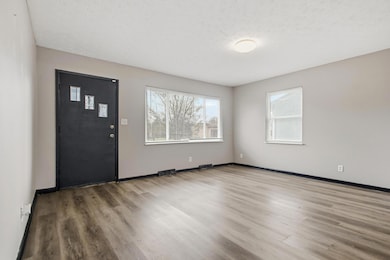 1713 Kelton Ave, Columbus, OH 43207 - photo 4