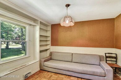 07-Sitting Room