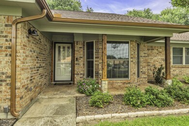 613 Fairlane Ct, Hurst, TX 76054 - photo 6