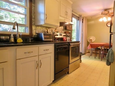 20 Meadowbrook Dr, Easthampton, MA 01027 - photo 5