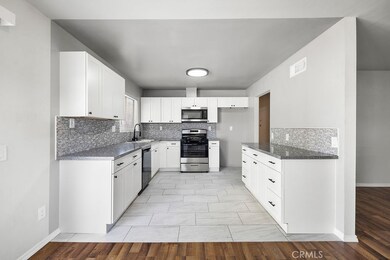 2229 W Avenue k14, Lancaster, CA 93536 - photo 3