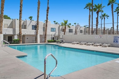 2677 Ruthe Duarte Ave, Las Vegas, NV 89121 - photo 6