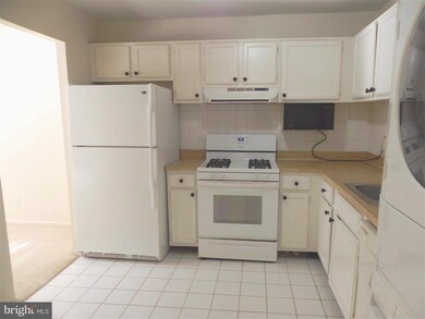 11839 Shire Ct unit 32C, Reston, VA 20191 - photo 7