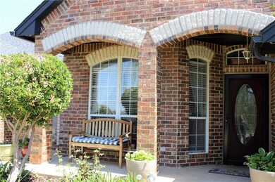 What a nice Covered Front Porch