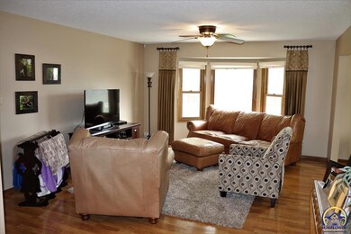 2813 SW Dukeries Rd, Topeka, KS 66614 - photo 7