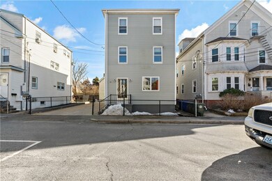 40 Bourne St, Bristol, RI 02809 - photo 2