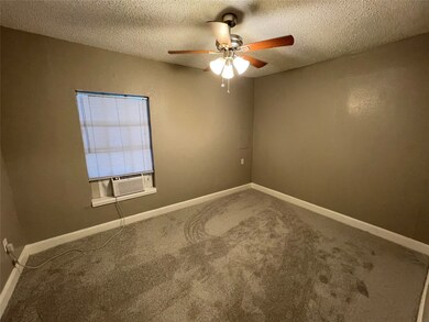 316 E 35th St, Houston, TX 77018 - photo 4