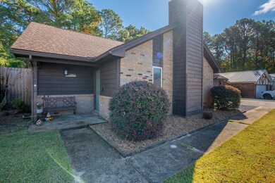 1084 Blvd de La Parisienne, Mary Esther, FL 32569 - photo 4