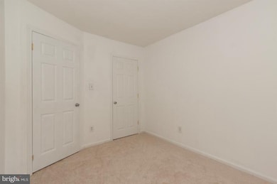 4173 Pleasant Meadow Ct unit 99B, Chantilly, VA 20151 - photo 2
