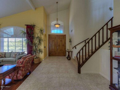 Foyer w/Vaulted Ceilings & Ceramic Tile