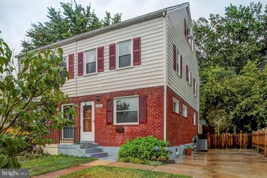 6905 Randolph Macon Dr, Alexandria, VA 22307 - photo 2