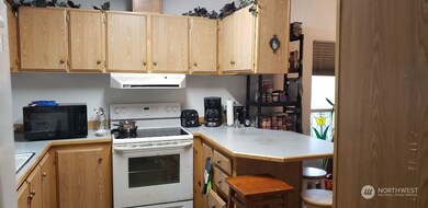 520 Willow Dr unit 111, Enumclaw, WA 98022 - photo 3