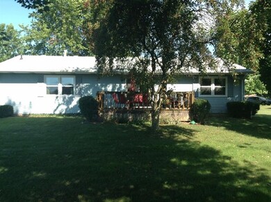 406 Filbert St, New Carlisle, IN 46552 - photo 2