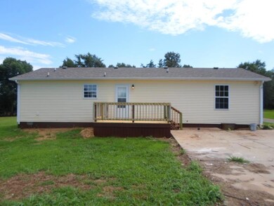 474 Philpot Rd, Bell Buckle, TN 37020 - photo 2