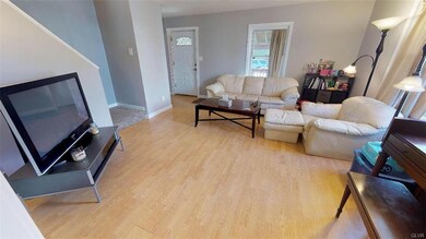 561 W Barner St, Allentown, PA 18103 - photo 3