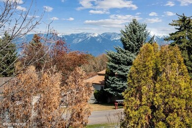 25_225FairviewDrive_2033_LowRes