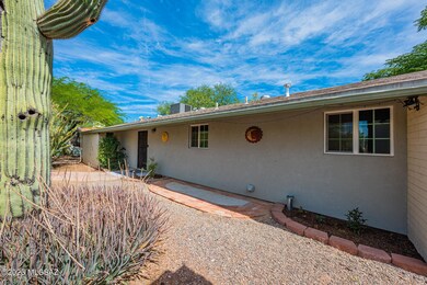 4427 E Timrod St, Tucson, AZ 85711 - photo 4