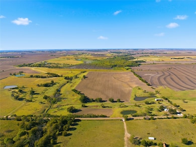 2663 W Crabb, West, TX 76691 - photo 4