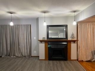 209 E 29th St S, Newton, IA 50208 - photo 2