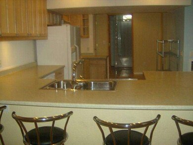Dining Bar in Kitchen