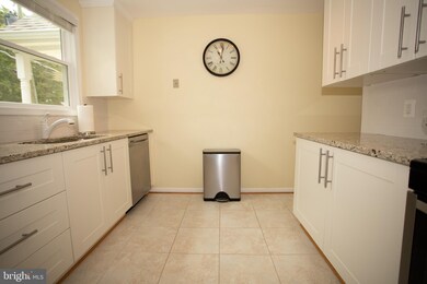 4100 Maple St, Fairfax, VA 22030 - photo 6