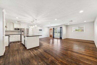 2210 Hewitt Dr, Houston, TX 77018 - photo 5