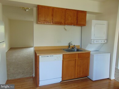 7910 Sharpsburg Ct, Manassas, VA 20109 - photo 5