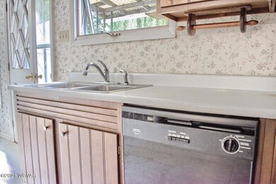 140 W Water St, Muncy, PA 17756 - photo 3