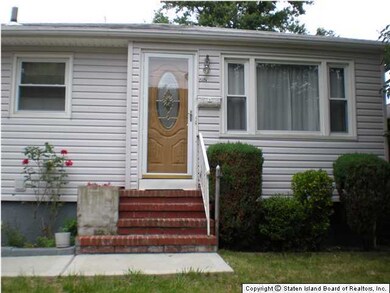 257 Watchogue Rd, Staten Island, NY 10314 - photo 2