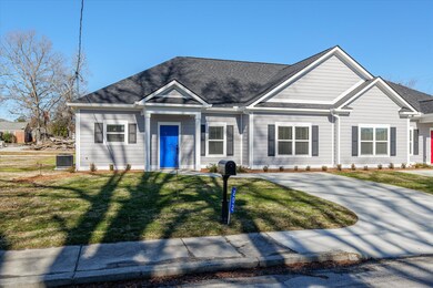 202 W Hall St, Thomson, GA 30824 - photo 4