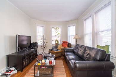 29 Waverly St, Brighton, MA 02135 - photo 2