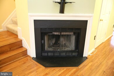 10405 Elders Hollow Dr, Bowie, MD 20721 - photo 2