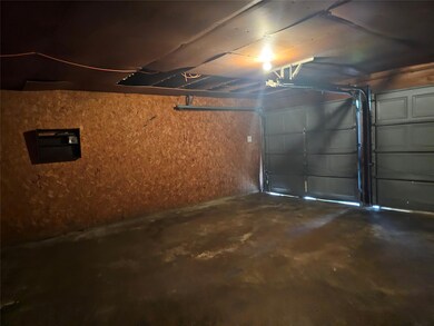 1105 N Taylor St, Gainesville, TX 76240 - photo 7