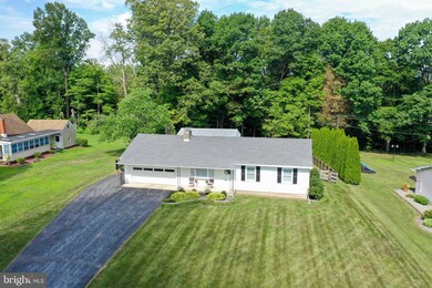 637 Sheerlund Rd, Reading, PA 19607 - photo 6