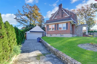 51-27 Browvale Ln, Flushing, NY 11362 - photo 2