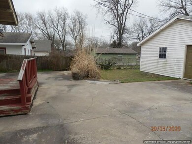 1210 Morgan Ave, Parsons, KS 67357 - photo 6
