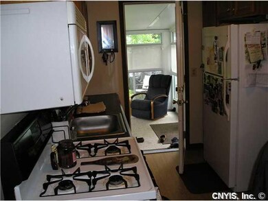 811 Webber Dr, Chittenango, NY 13037 - photo 4