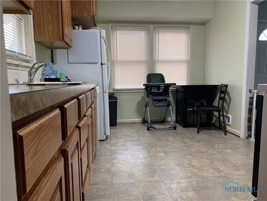 2324 114th St, Toledo, OH 43611 - photo 4