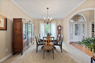 dining room on right of entry