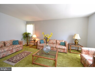 25 Violet Ln, Lansdowne, PA 19050 - photo 3