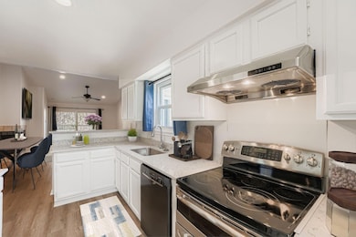 2450 Wickersham Ln unit F604, Austin, TX 78741 - photo 6