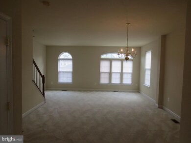 700 Redgate Ln, Woodbridge, VA 22191 - photo 3