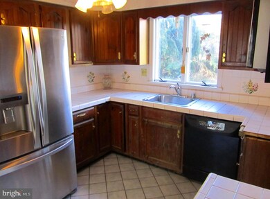 12039 Gores Mill Rd, Reisterstown, MD 21136 - photo 6