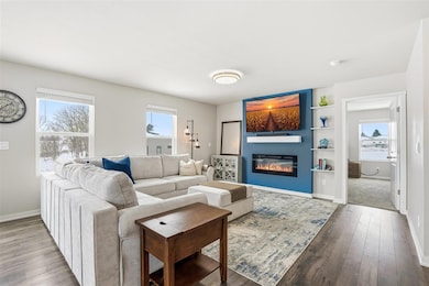 212 Dawson Dr, West Branch, IA 52358 - photo 3