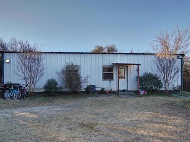 351 W Arbor Ct, Springtown, TX 76082 - photo 5