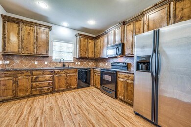 1815 Bersand, Gainesville, TX 76240 - photo 5