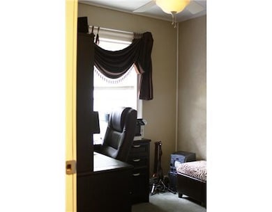 Studio/Study/Office.