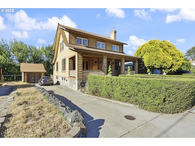 529 W 3rd Place, the Dalles, OR 97058 - photo 2