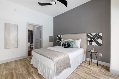 Contemporary neutral colors in the bedroom with en