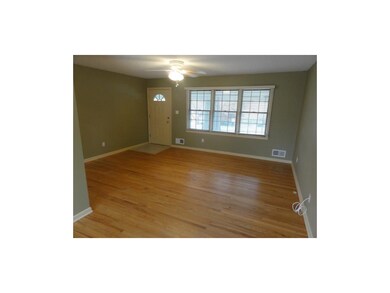 Family room (3)
